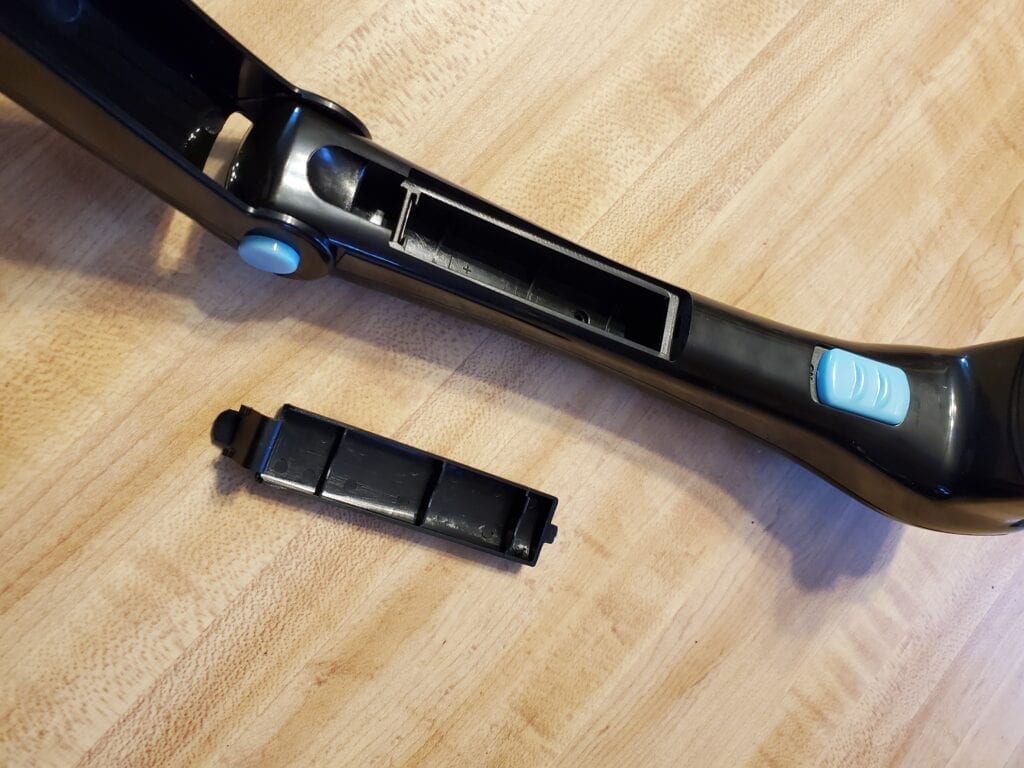 battery compartment for back shaver