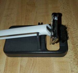 white oneblade razor with bladetap