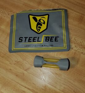 steelbee razor saver and packaging