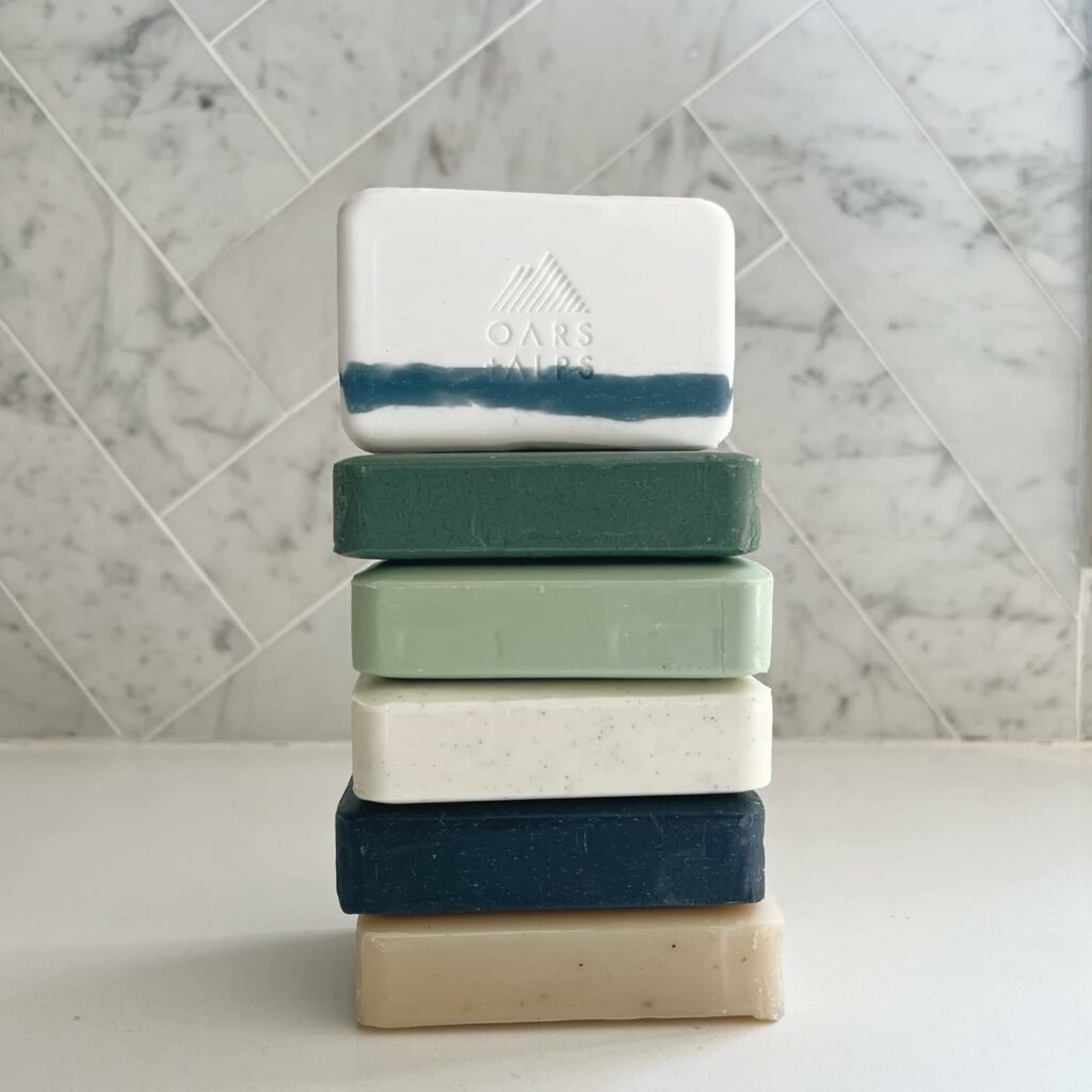 Oars + Alps Peppermint Charcoal Bar Soap