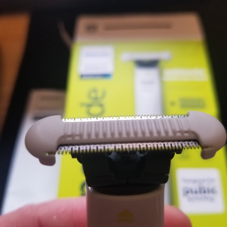 philips norelco intimate trimmer up close